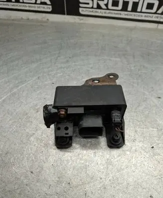 Mercedes-Benz C W203 Glow plug pre-heat relay A6461536579