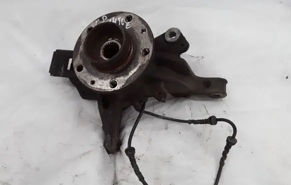 Renault Megane III Front wheel hub 400150083R