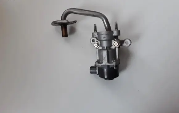 Subaru Forester SK EGR valve AA8309724