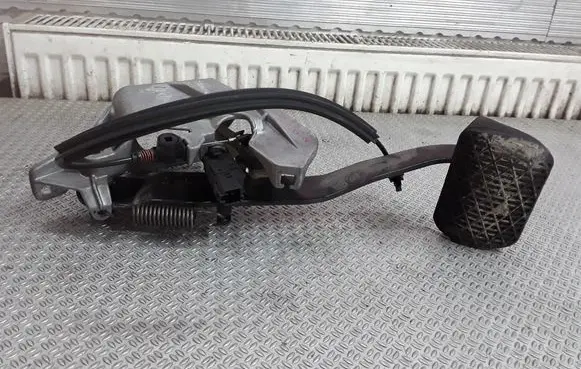 Mercedes-Benz ML W163 Brake pedal PP163290004
