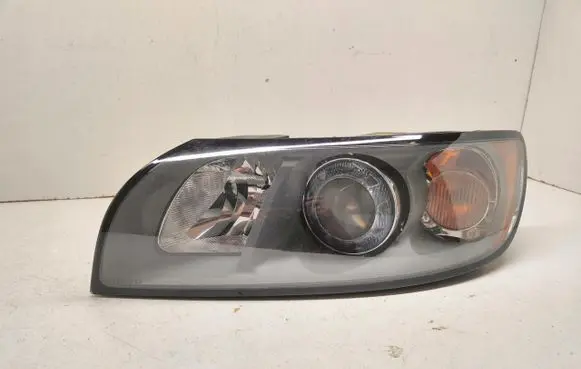 Volvo V50 Headlight/headlamp 30698889