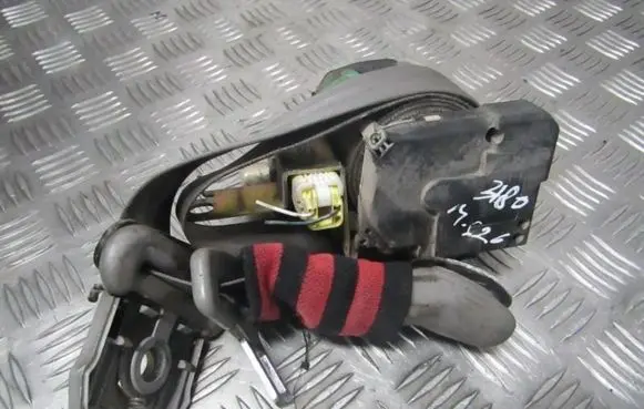 Mazda 626 Front seatbelt GE5AH