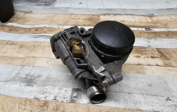 Engine oil radiator