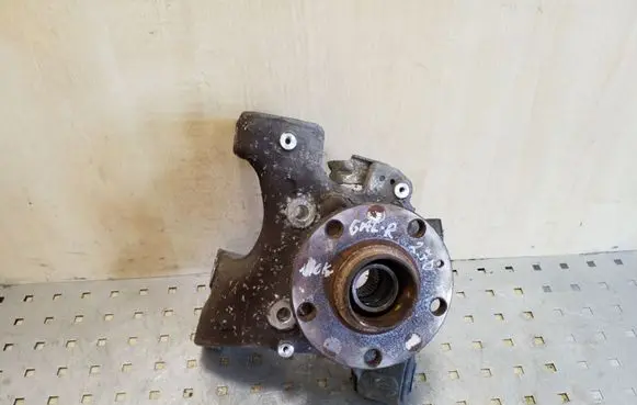 Audi A6 S6 C6 4F Rear wheel hub