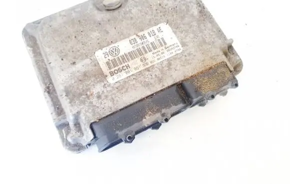 Volkswagen Golf IV Engine control unit/module 038906018ae 0281001851