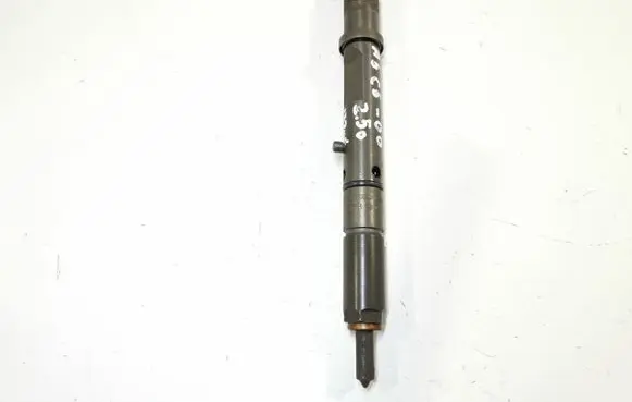 Audi A6 S6 C5 4B Fuel injector 059130201D 0432133805