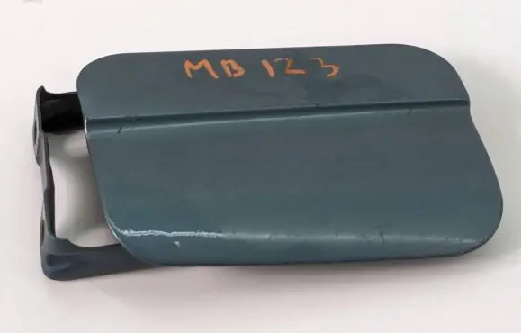 Mercedes-Benz 200 300 W123 Fuel tank cap 1235840039