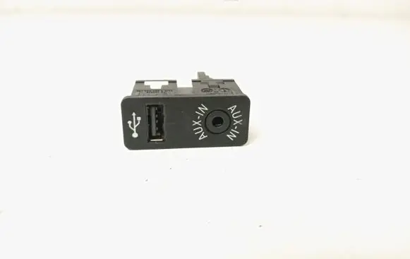 BMW 1 F20 F21 AUX in-socket connector 9229246