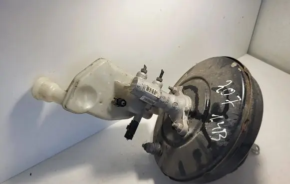 Peugeot 207 Brake booster 9657455580