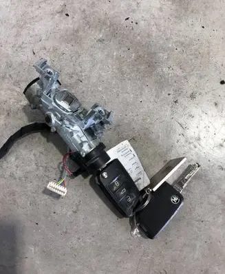 Skoda Octavia Mk3 (5E) Ignition lock 5Q0905865 1K0905851