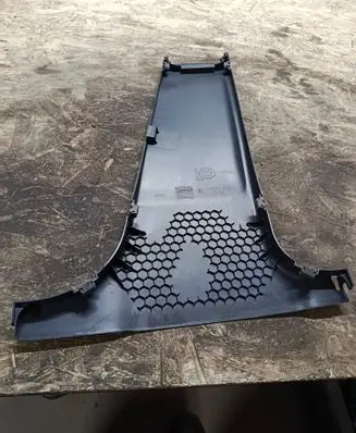 Mercedes-Benz C W204 (B) pillar trim (bottom) A050688 A2046900525