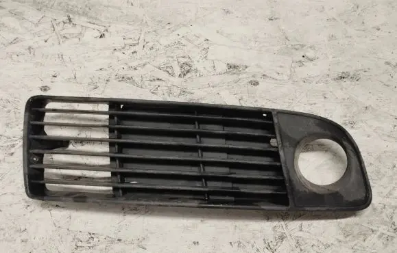 Audi A6 S6 C5 4B Front bumper lower grill 4B0807682H