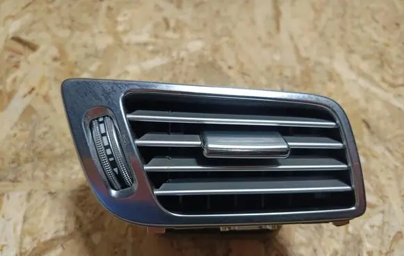 Mercedes-Benz CLS C218 X218 Dashboard side air vent grill/cover trim A2188300954
