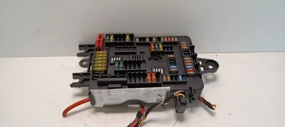 BMW 1 F20 F21 Fuse module 926111103
