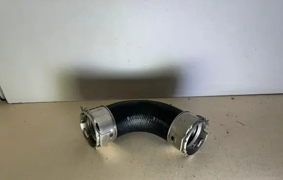 Toyota Hilux VIII Turbo air intake inlet pipe/hose 200224 34ACM200224