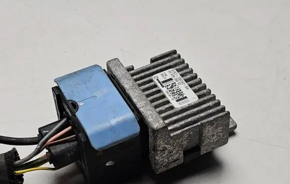 Peugeot Partner Glow plug pre-heat relay 9663824880 AV6112A343BA