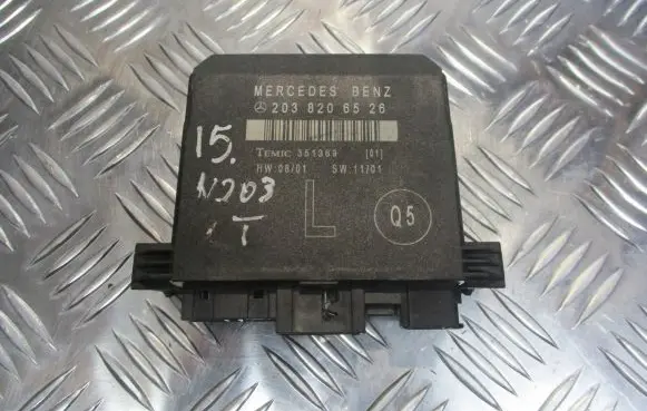 Mercedes-Benz C W203 Door control unit/module 2038206526
