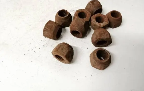 Toyota Avensis T250 Nuts/bolts 