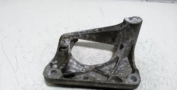 BMW 5 E60 E61 Engine mounting bracket 6761117 2211676111702