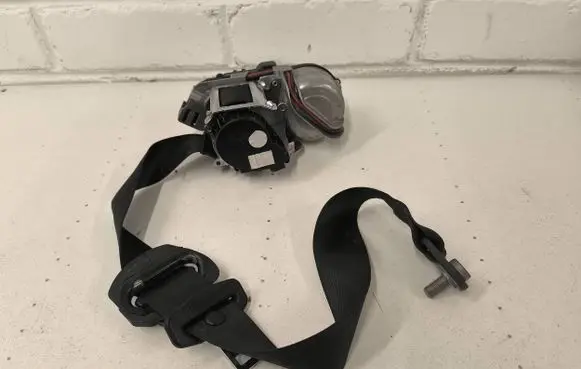 Mercedes-Benz S W221 Front seatbelt A2218603285 32759C94