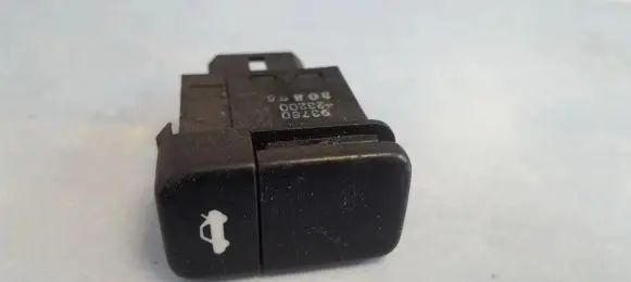 Hyundai Scoupe Tailgate opening switch 9376023200 93760-23200