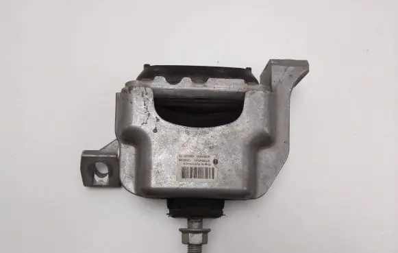 Mini One - Cooper Coupe R56 Engine mount bracket G2005000 677864501