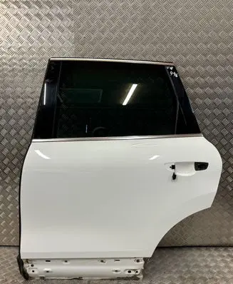 Volkswagen Touareg II Rear door 