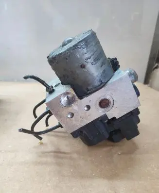 Nissan Terrano ABS Pump 476600X820