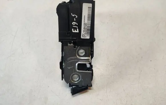 Volvo XC60 Seat back rest lock catch Y285