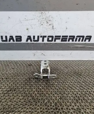 Nissan Juke I F15 Rear door lower hinge A048520