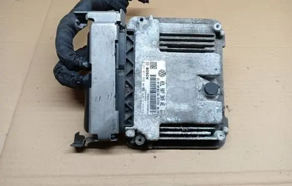 Volkswagen PASSAT B7 Engine control unit/module 03L907309AE 0281017946