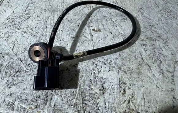 Ford Focus C-MAX Detonation knock sensor 98MF12A699BA 12A699 1072086B