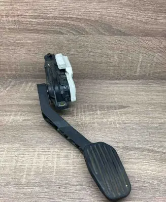 Volvo S80 Accelerator throttle pedal 30683517 6PV008537