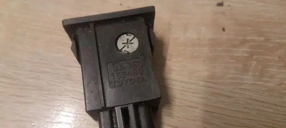 Toyota RAV 4 (XA20) Other switches/knobs/shifts 156480