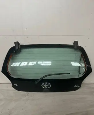 Toyota Aygo AB10 Rear windscreen/windshield window 