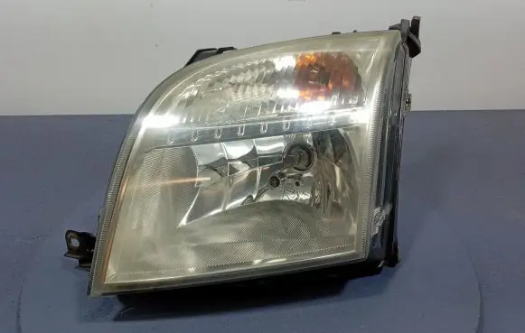 Ford Fusion Headlight/headlamp 246897-00L