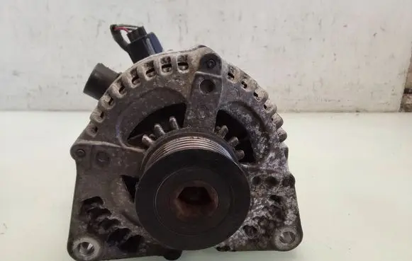Volvo S40 Generator/alternator 1042102710