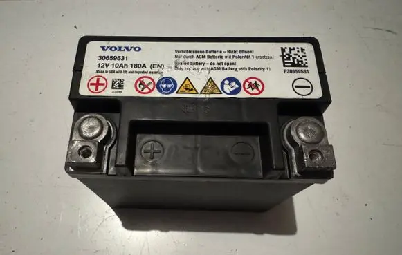 Volvo S60 Car battery 30659531