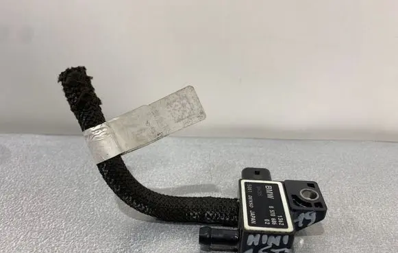 Mini Cooper Countryman F60 Exhaust gas pressure sensor 8570686