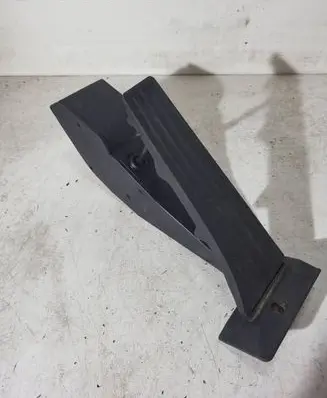 BMW X3 E83 Accelerator throttle pedal 6772645 25916010