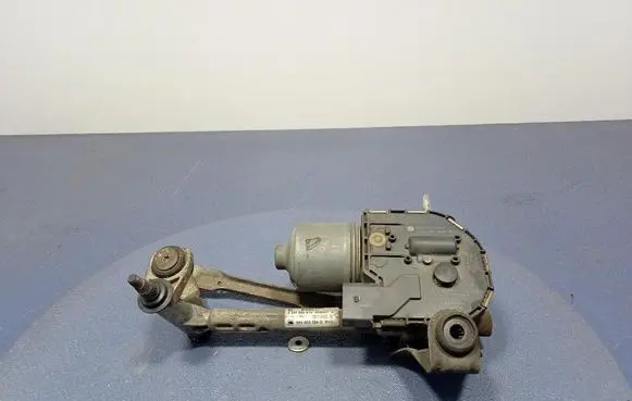 Seat Toledo III (5P) Front wiper linkage and motor 5P0955119C