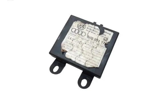 Audi A4 S4 B6 8E 8H Alarm control unit/module 8H0951178