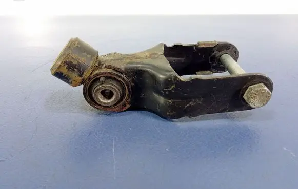 Peugeot 307 Gearbox mounting bracket