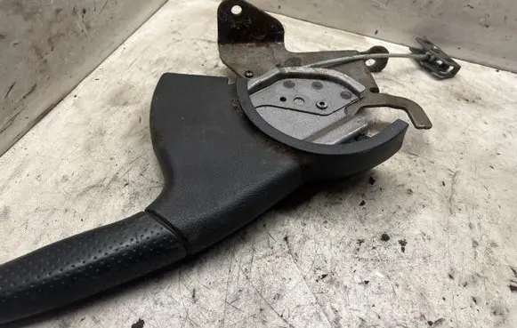 Nissan X-Trail T31 Hand brake release handle 7802