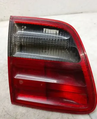 Mercedes-Benz E W210 Tailgate rear/tail lights A2108207364 324521Q2