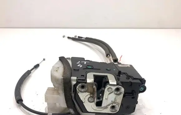 Hyundai ix35 Rear door lock 814102Y010
