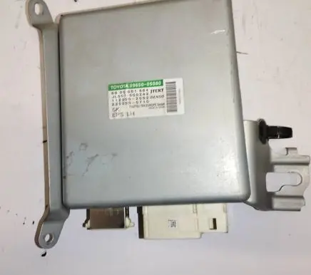 Toyota Avensis T270 Power steering control unit/module 6900001684 jl501-000242