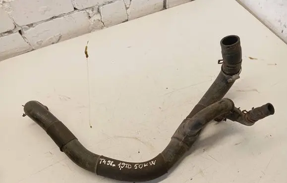 Volkswagen Transporter - Caravelle T4 Engine coolant pipe/hose 044121401L