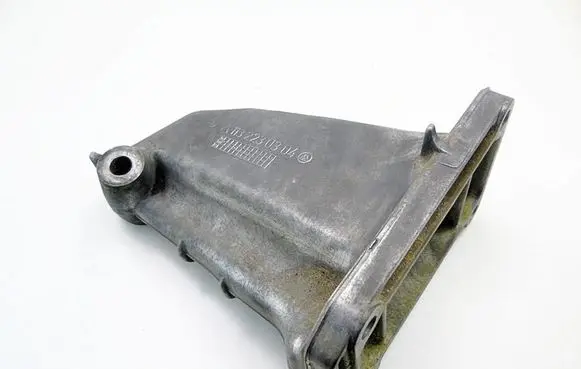 Mercedes-Benz S W220 Engine mounting bracket A1132230304