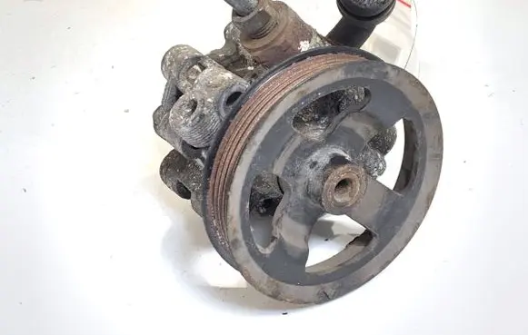 Toyota Avensis T250 Power steering pump